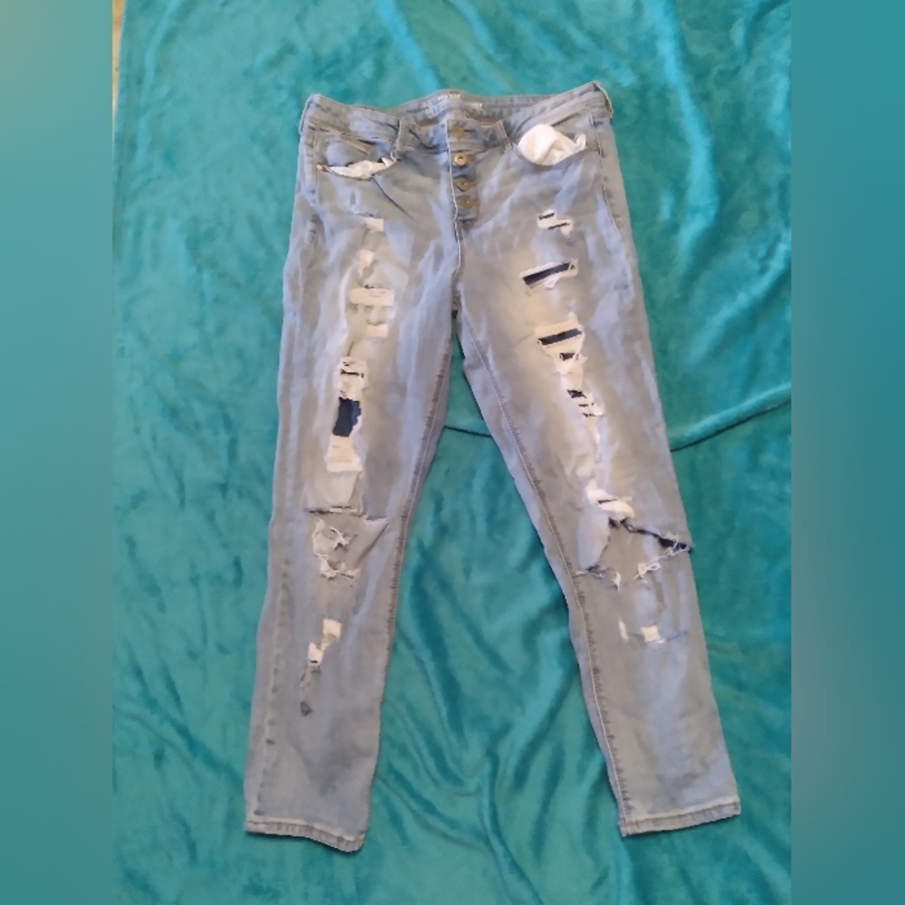 NoBoundaries size 15 juniors mid rise relaxed skin distressed light wash jeans
